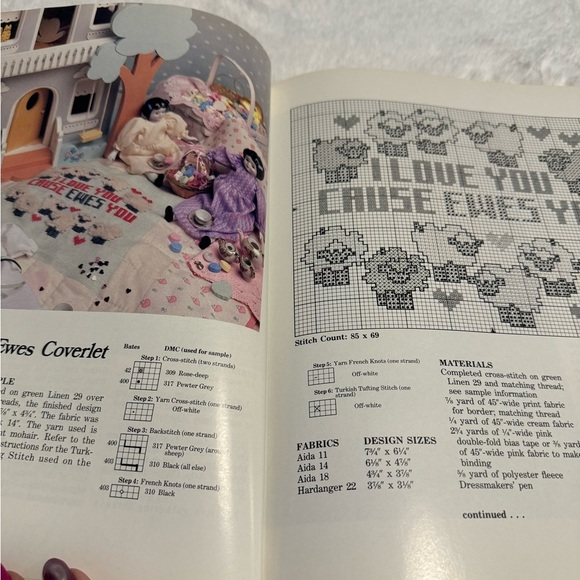 Holidays in Cross-Stitch 1987 Hardcover Book PatternsColor VanessaAnn Collection - Picture 8 of 15